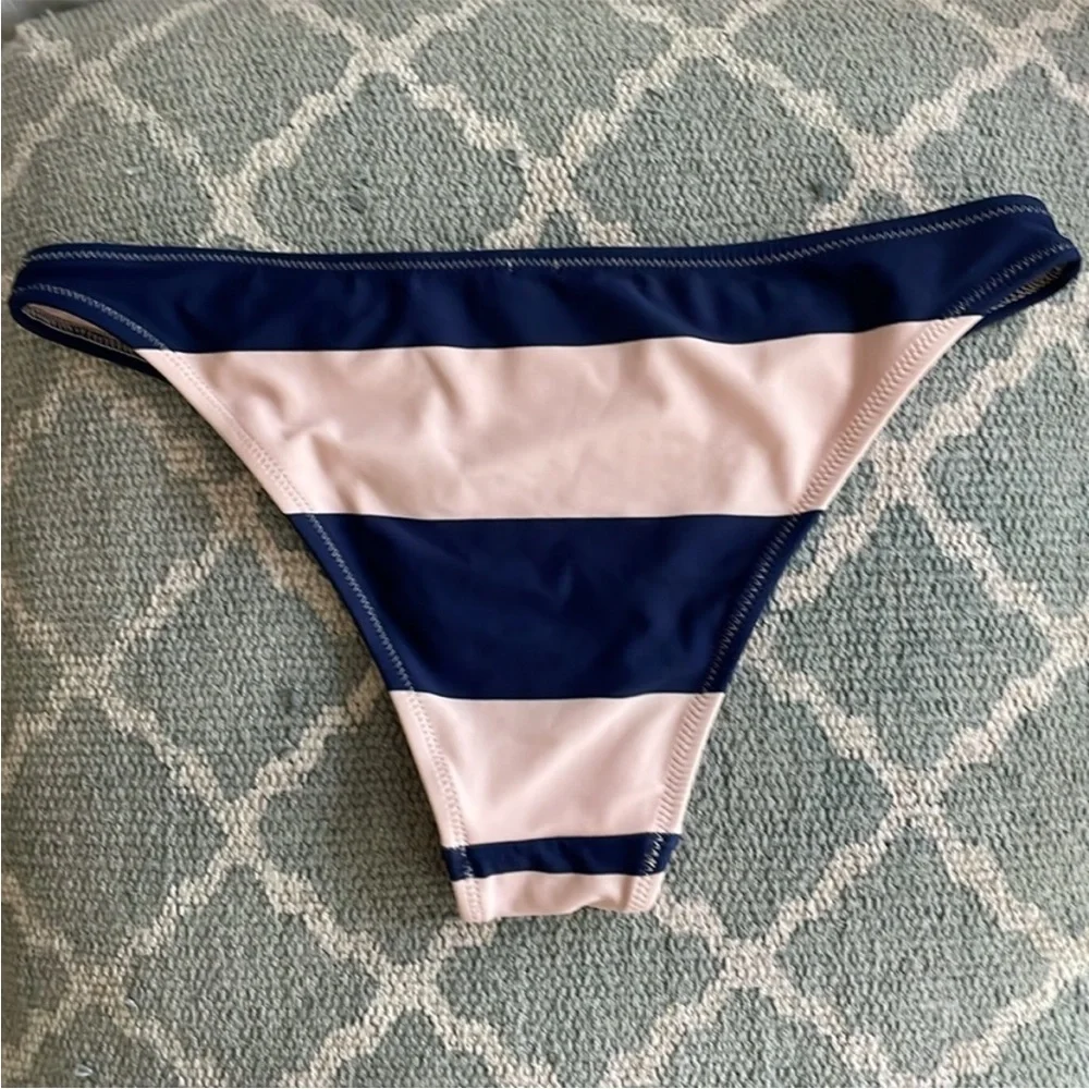 Aerie Cheeky Bikini Bottom Size Medium